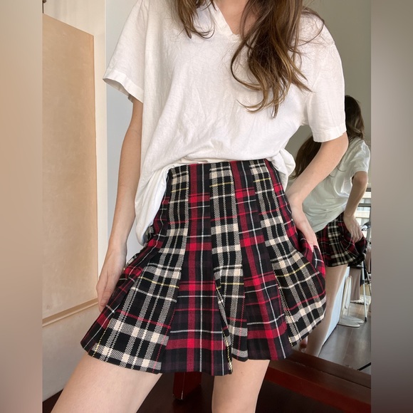 Alice & Olivia carter pleated mini skirt black & red size 0 - Picture 3 of 4